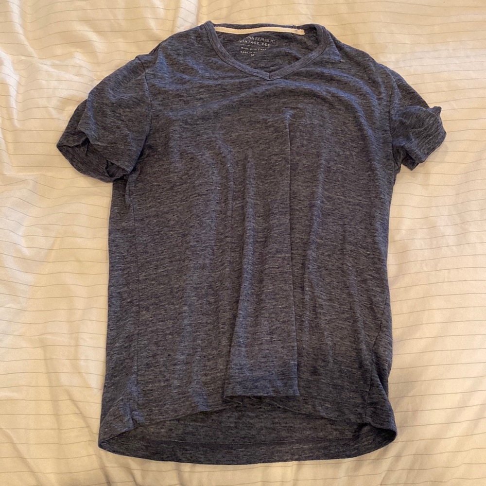 Men’s V-neck t shirt from banana republic. Vintage tee